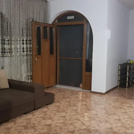 Casa Corbu Plata La Domiciliu לינה וארוחת בוקר