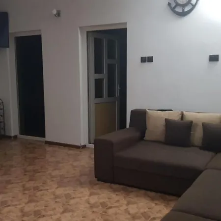 לינה וארוחת בוקר Casa Corbu Plata La Domiciliu